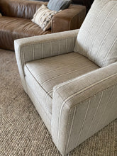 Dakota Chair by Paul Robert