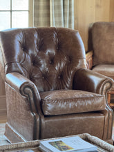 Tannery 518 Swivel Rocker 39H 36W 40D SH21 SD24 AH26