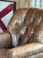 Tannery 518 Swivel Rocker 39H 36W 40D SH21 SD24 AH26