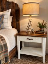 Reclaimed Pallet Bedside Table (JAS)