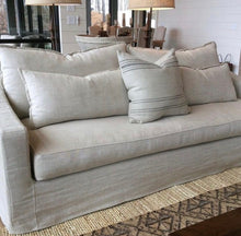 Darcy Sofa/Chaise Sectional 116x72x40D